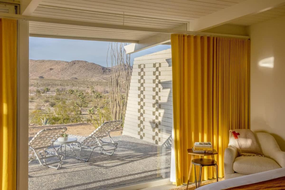 The Bungalows By Homestead Modern Джошуа-Три Экстерьер фото